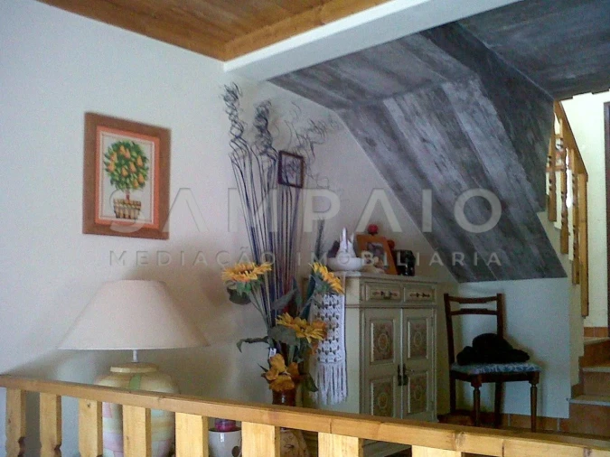 Moradia T4 para Venda em Santa Cruz do Douro e São Tomé de Covelas Foto 3
