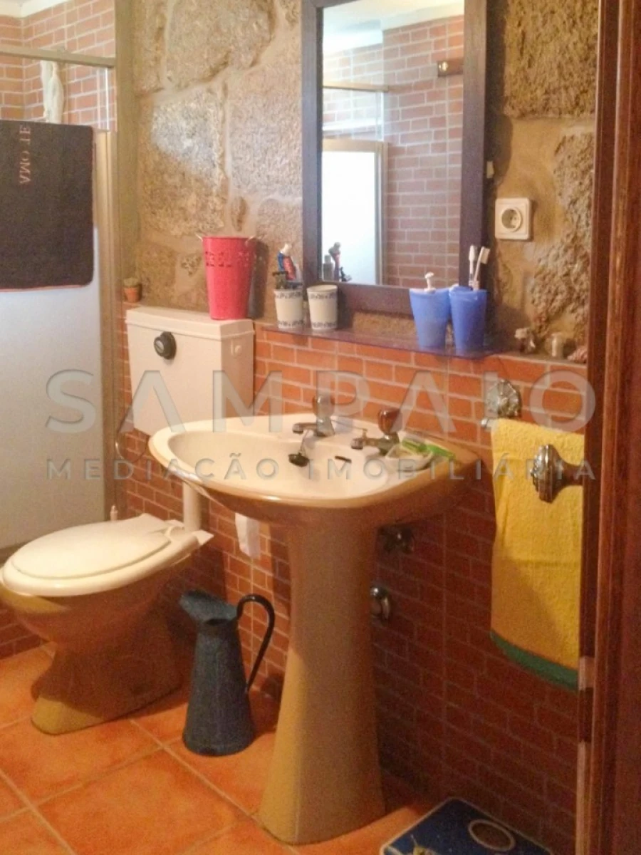 Moradia T4 para Venda em Santa Cruz do Douro e São Tomé de Covelas Foto 12