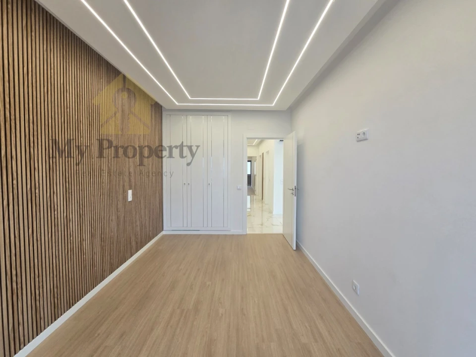 Apartamento T3 para Venda em Quarteira Foto 32