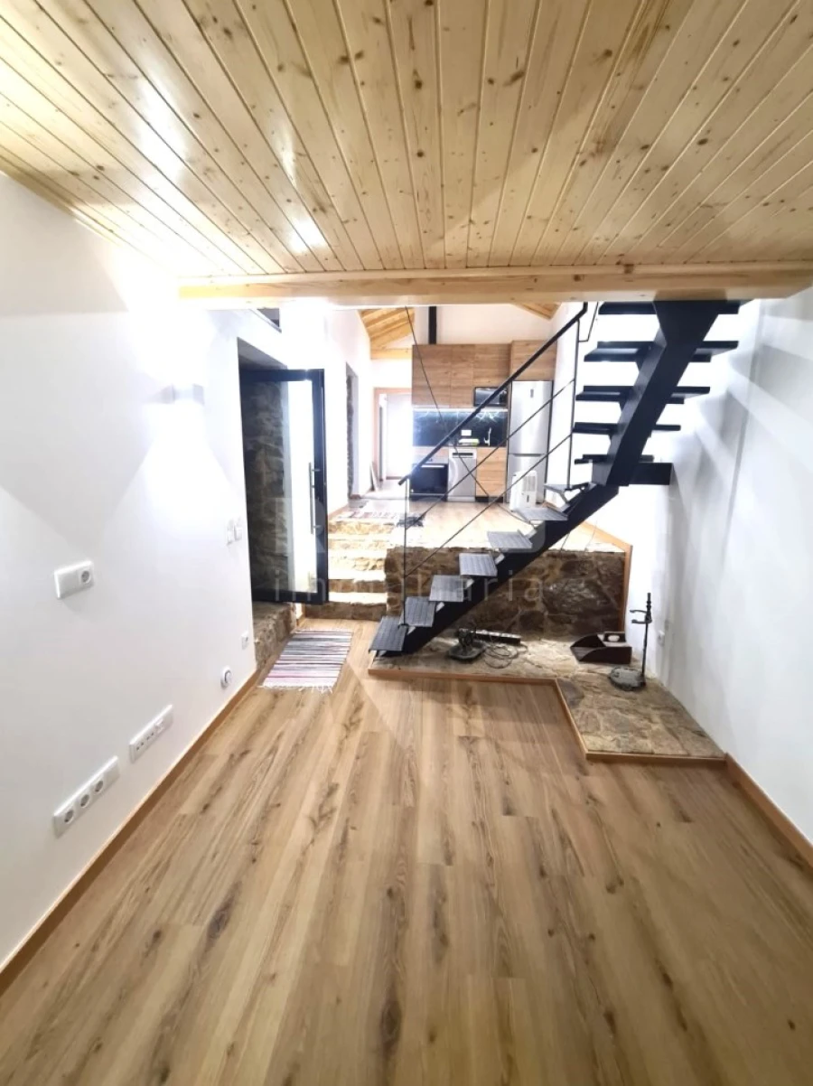 Negócio para Venda em Mentrestido Foto 8