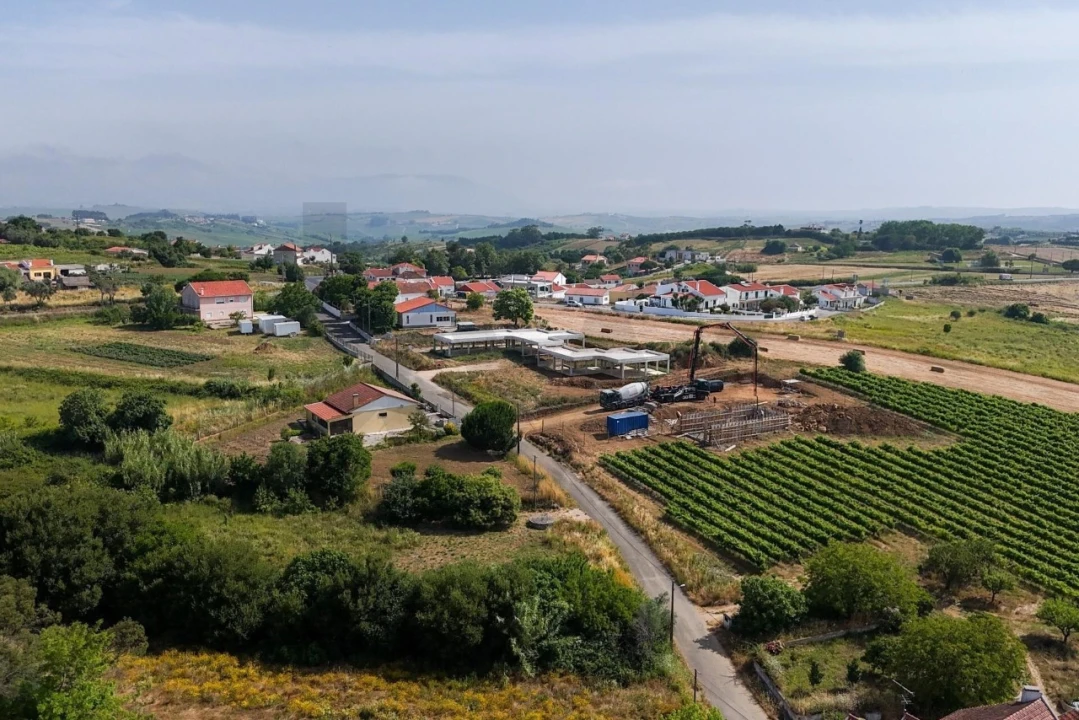 Moradia T3 para Venda em Santo Quintino Foto 4