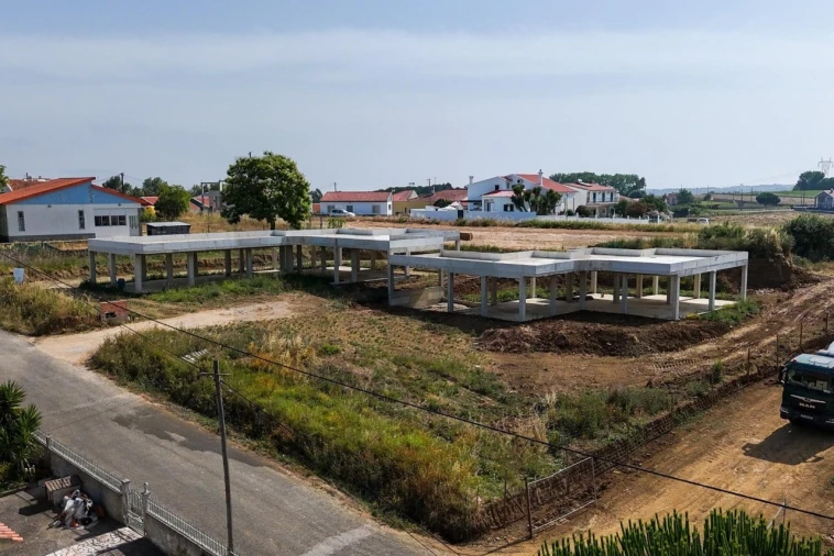 Moradia T3 para Venda em Santo Quintino Foto 12