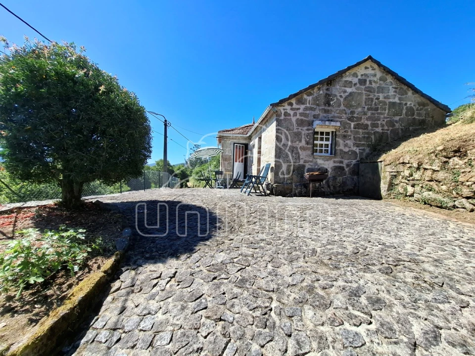 Moradia T1 para Venda em Mentrestido Foto 4