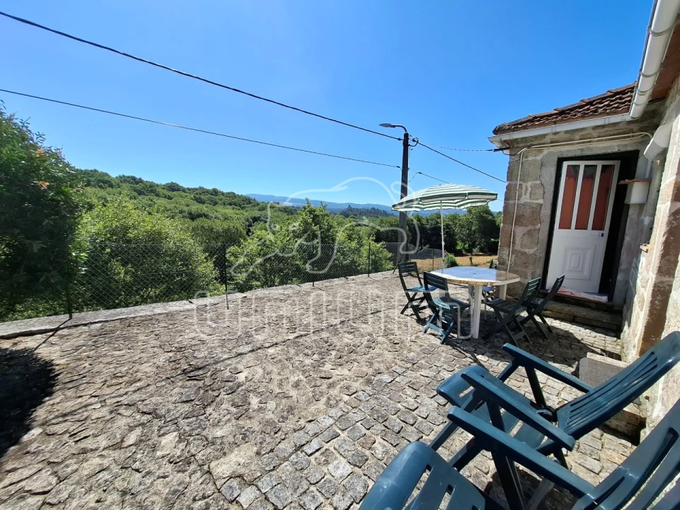 Moradia T1 para Venda em Mentrestido Foto 1