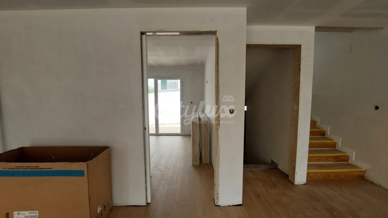 Moradia T4 para Venda em Alcabideche Foto 7