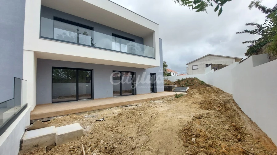 Moradia T4 para Venda em Alcabideche Foto 6