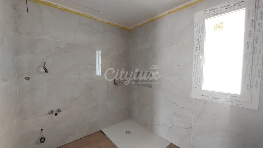 Moradia T4 para Venda em Alcabideche Foto 11