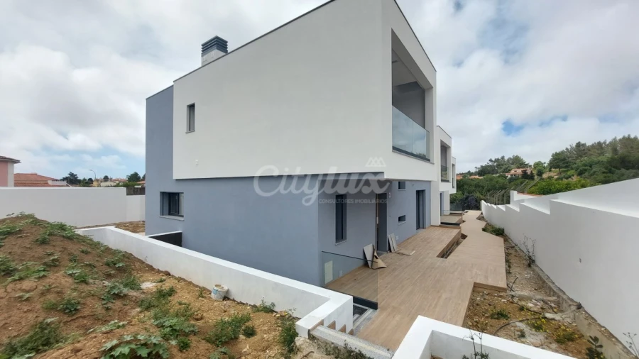 Moradia T4 para Venda em Alcabideche Foto 33