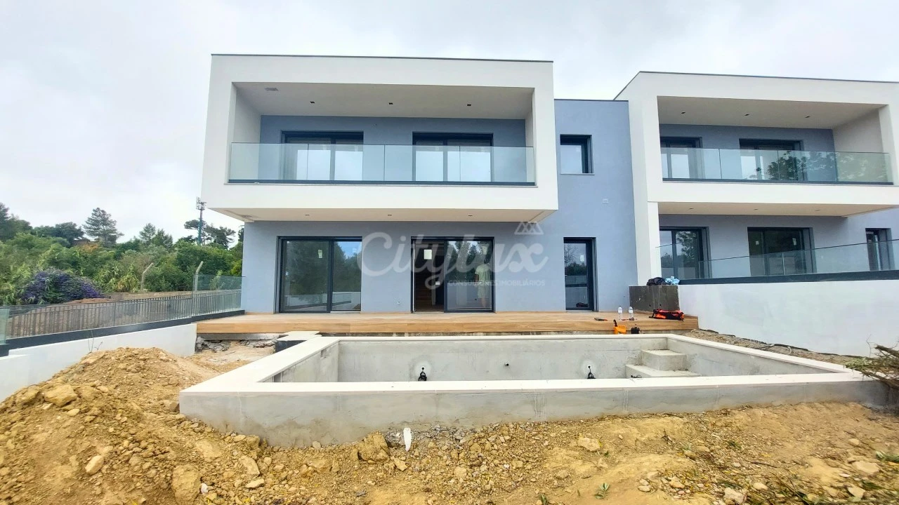 Moradia T4 para Venda em Alcabideche Foto 22