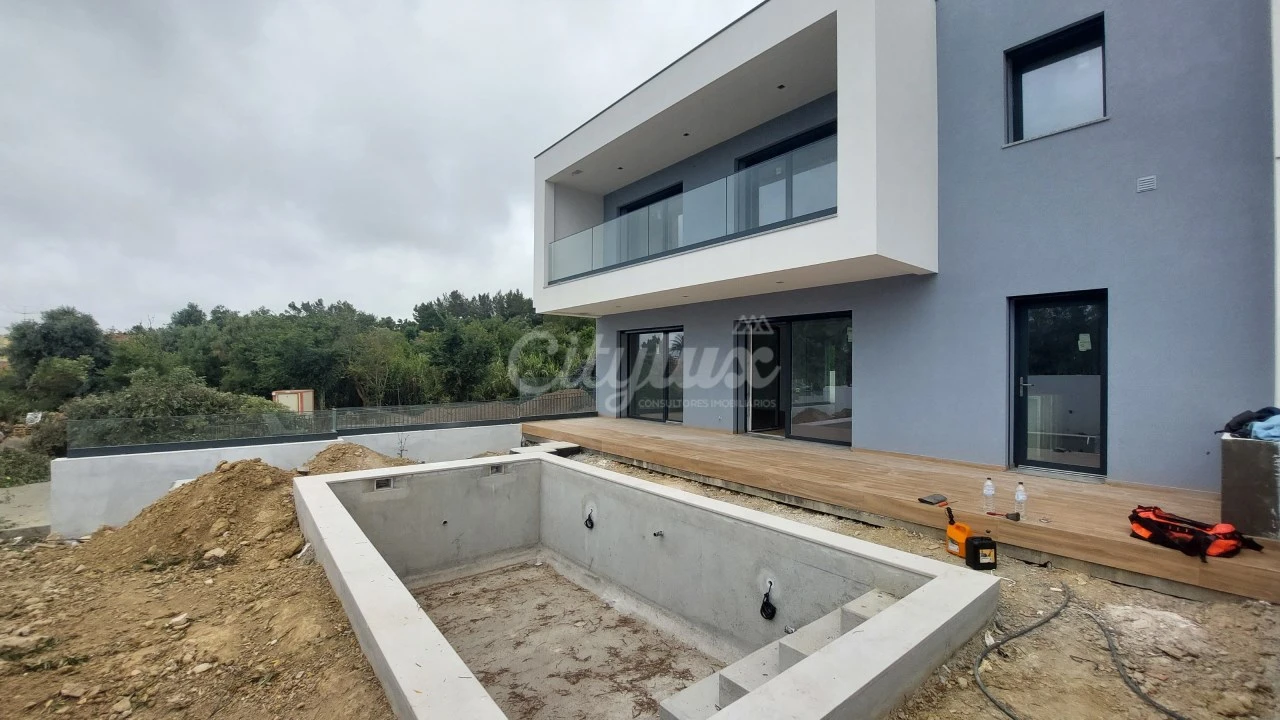 Moradia T4 para Venda em Alcabideche Foto 24