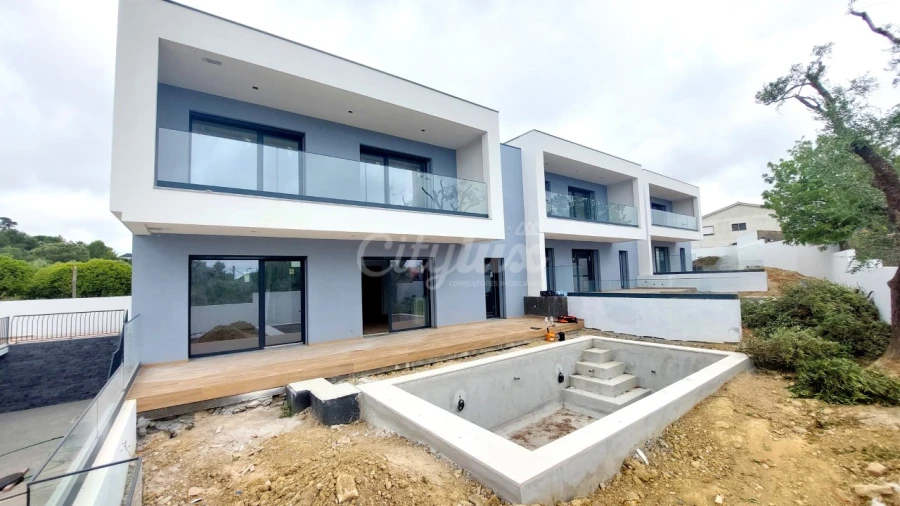 Moradia T4 para Venda em Alcabideche Foto 23