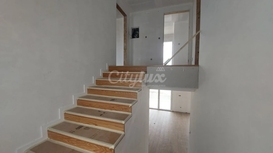 Moradia T4 para Venda em Alcabideche Foto 9