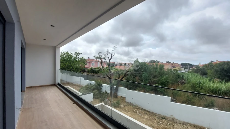 Moradia T4 para Venda em Alcabideche Foto 11