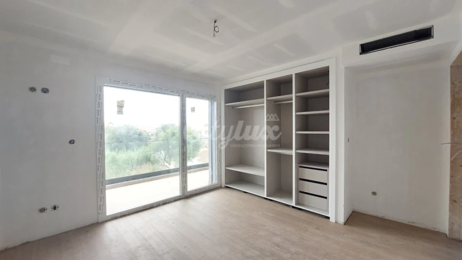 Moradia T4 para Venda em Alcabideche Foto 15