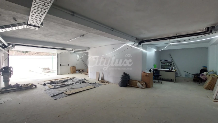 Moradia T4 para Venda em Alcabideche Foto 21