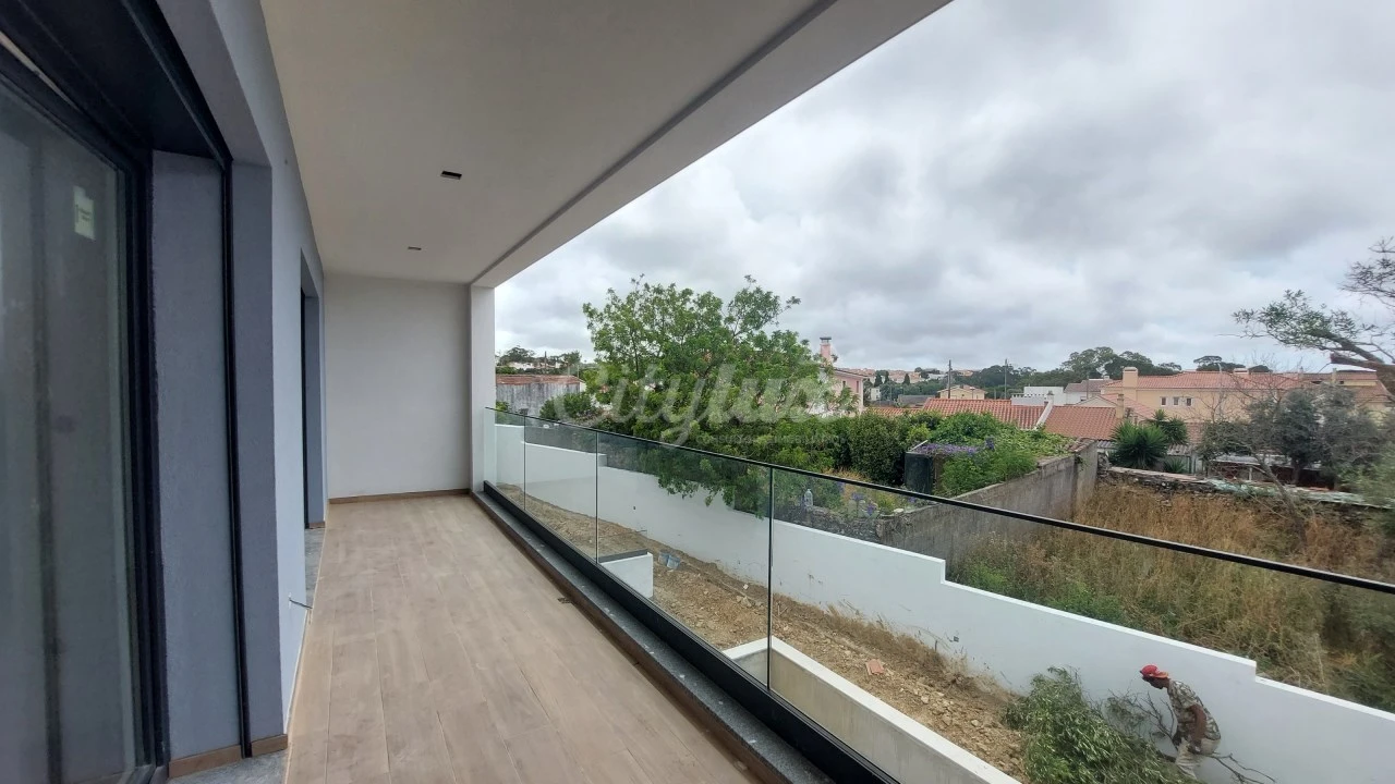 Moradia T4 para Venda em Alcabideche Foto 13