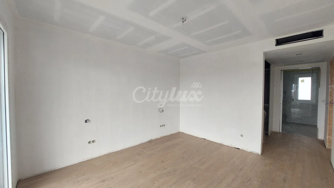 Moradia T4 para Venda em Alcabideche Foto 14