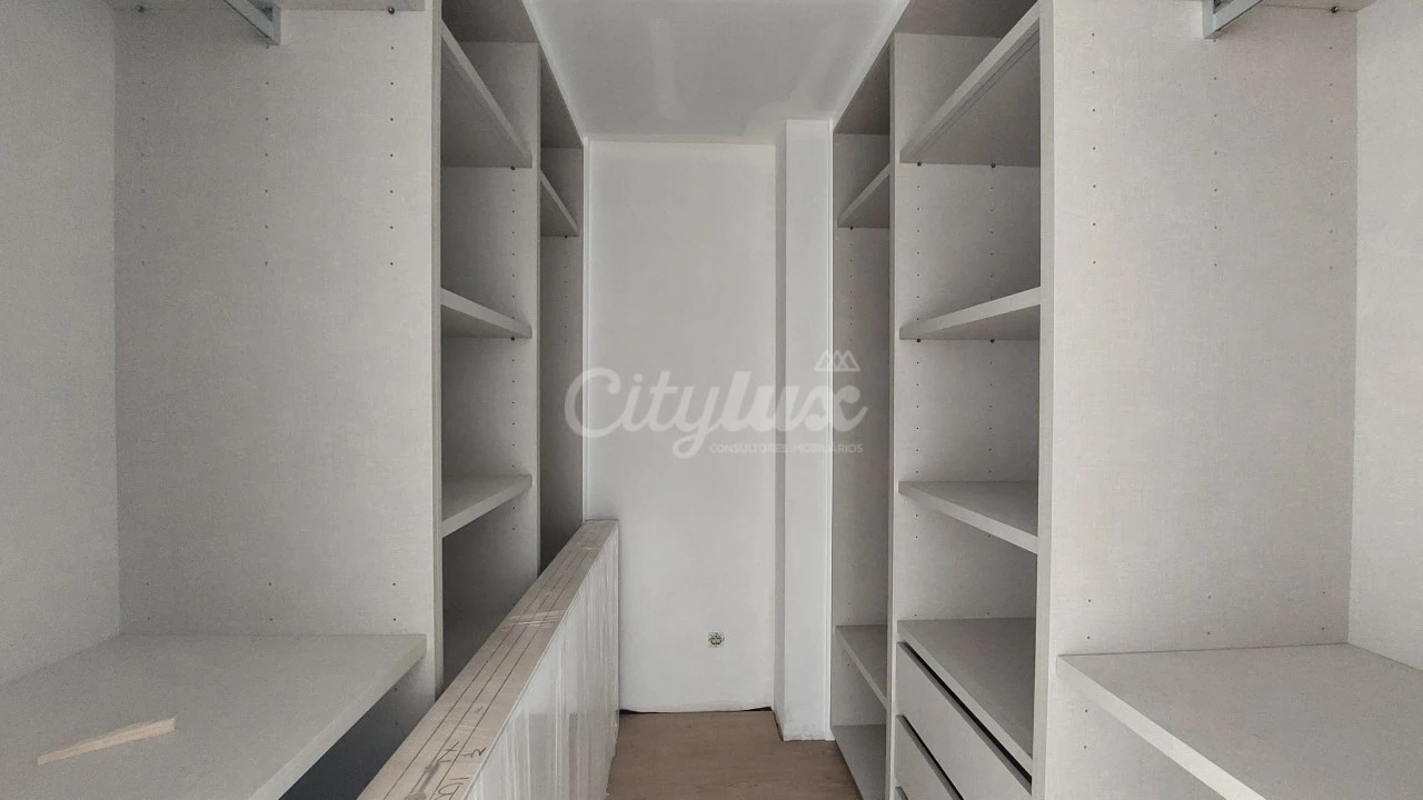 Moradia T4 para Venda em Alcabideche Foto 15