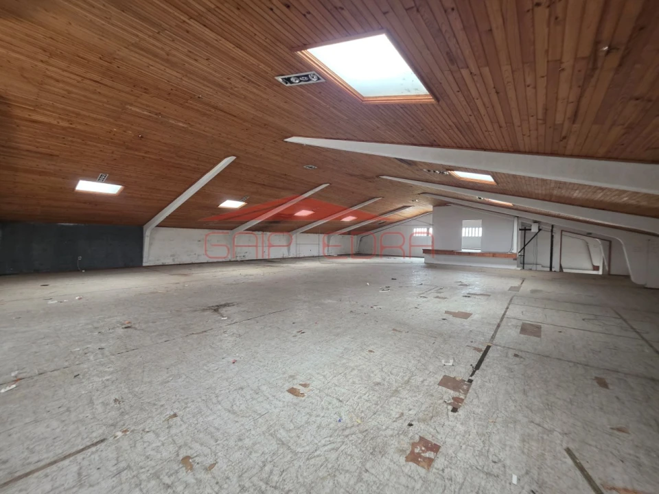 Armazém para Arrendamento em Maceda Foto 11