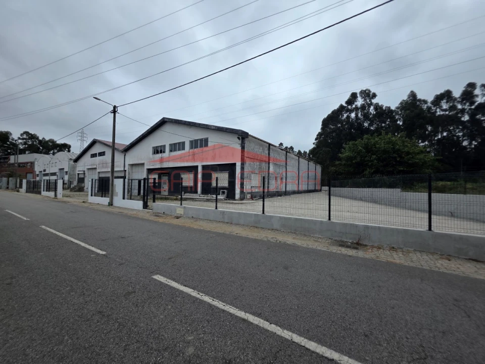 Armazém para Arrendamento em Maceda Foto 1