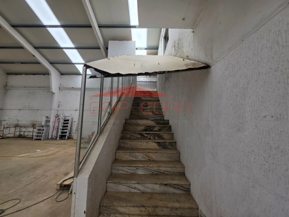 Armazém para Arrendamento em Maceda Foto 13