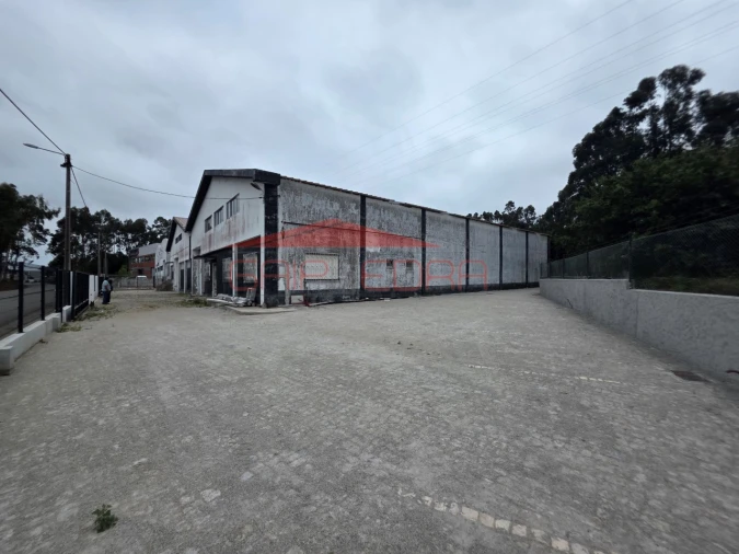 Armazém para Arrendamento em Maceda Foto 3