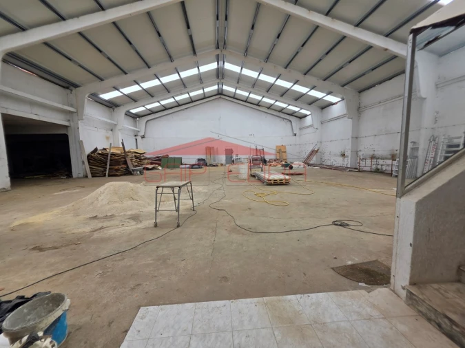 Armazém para Arrendamento em Maceda Foto 7