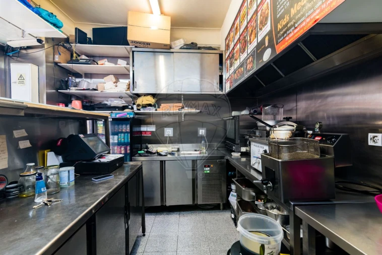 Negócio para Venda em Queluz e Belas Foto 12