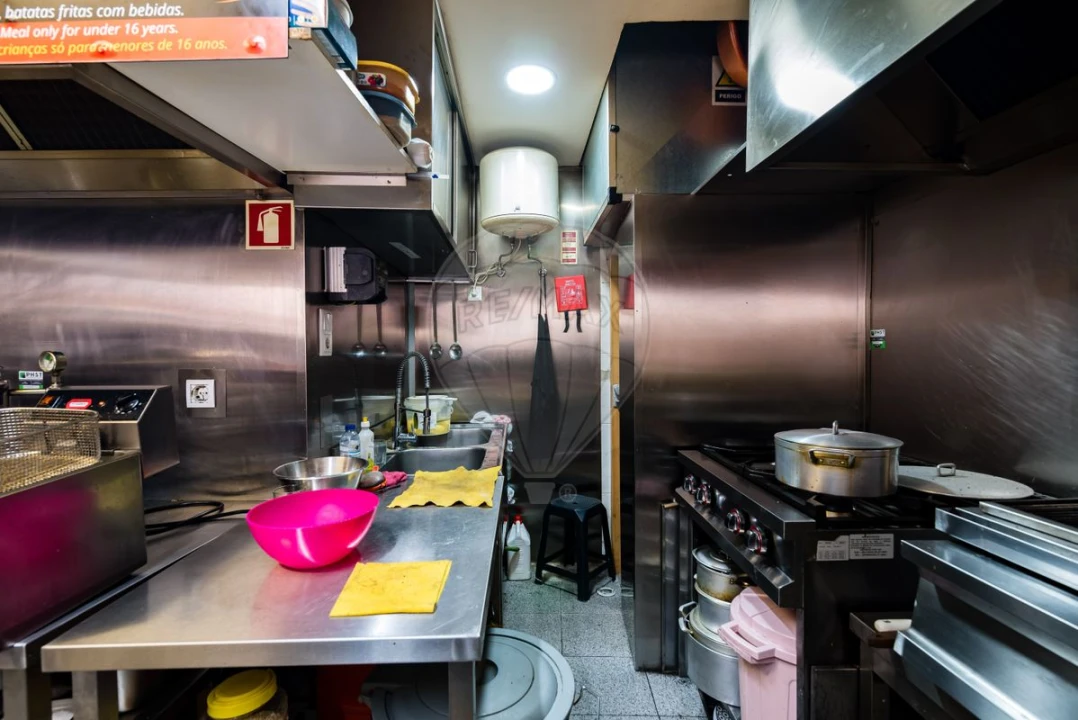 Negócio para Venda em Queluz e Belas Foto 9