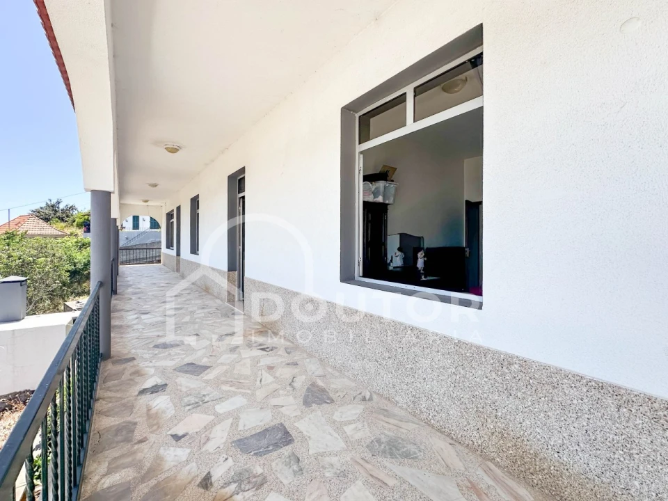 Moradia T3 para Venda em Ribeira Brava Foto 4