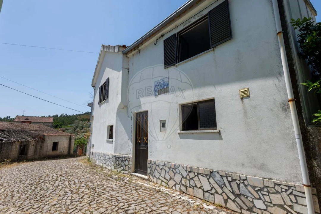 Moradia T2 para Venda em Pessegueiro Foto 4