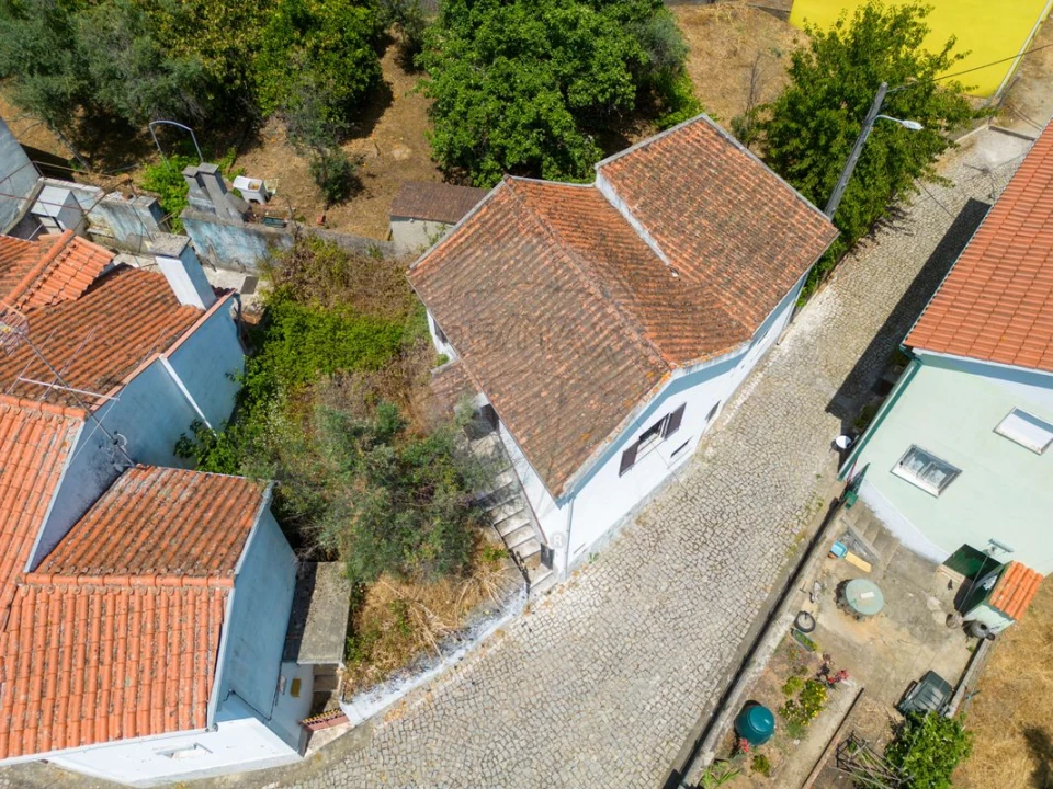 Moradia T2 para Venda em Pessegueiro Foto 5