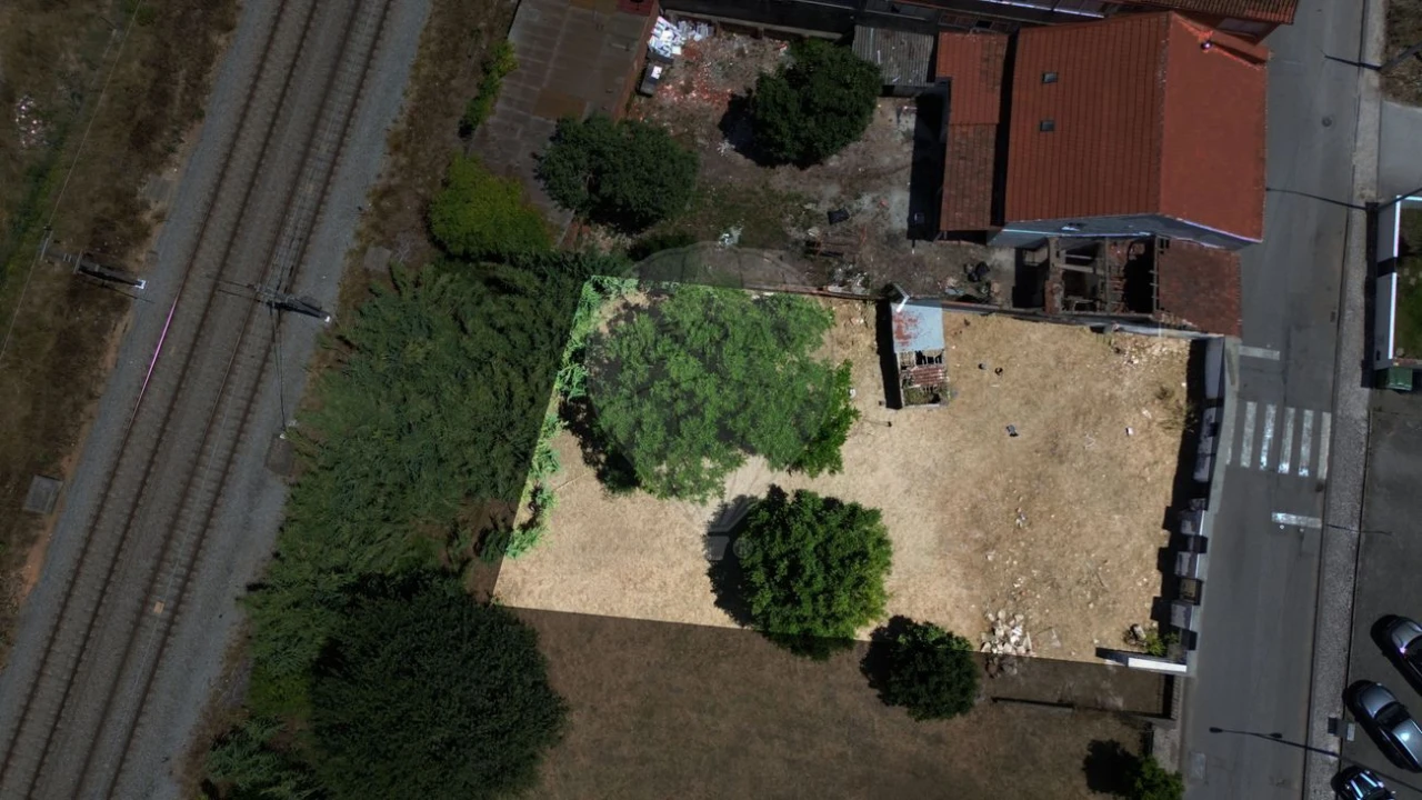 Terreno para Venda em Granja do Ulmeiro Foto 3