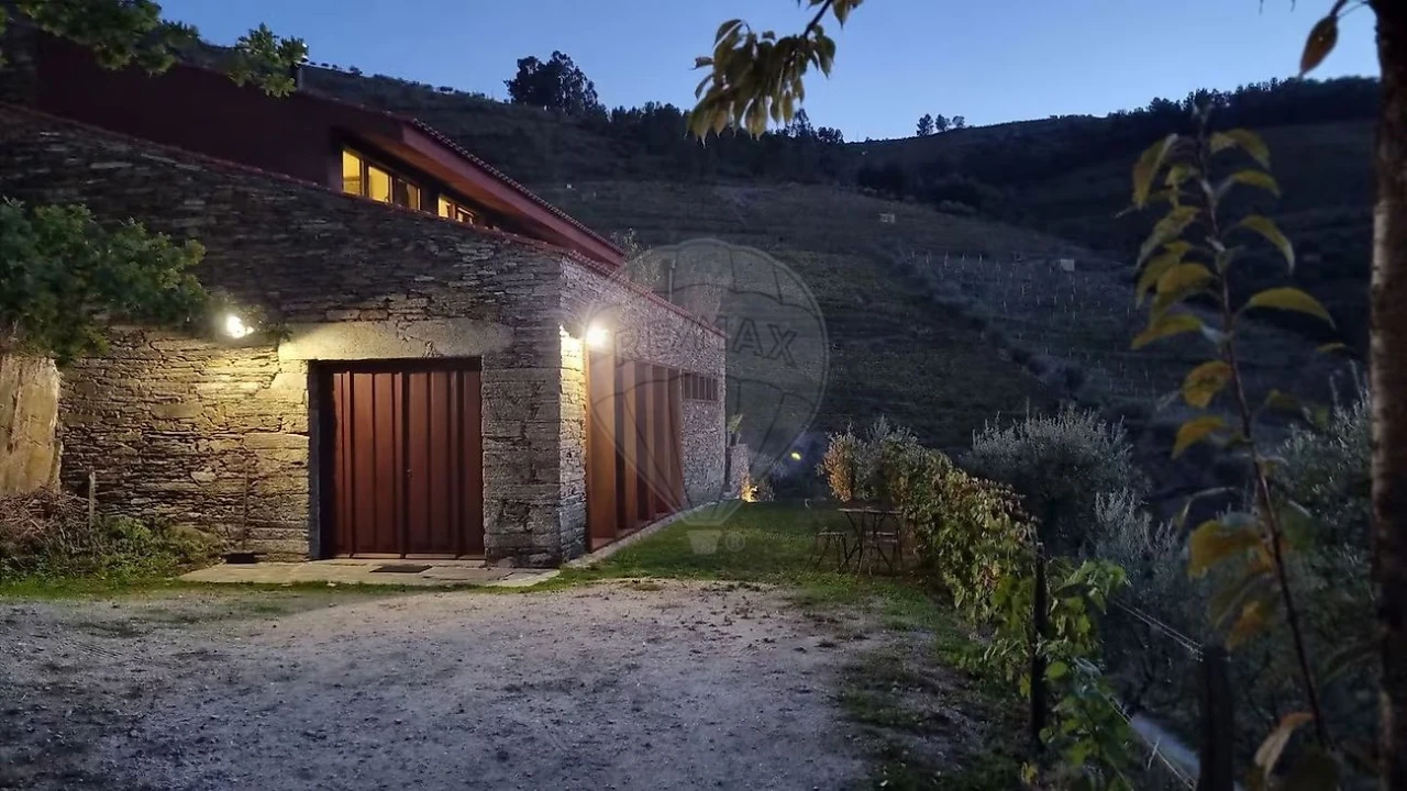 Quinta T3 para Venda em Valença do Douro Foto 17