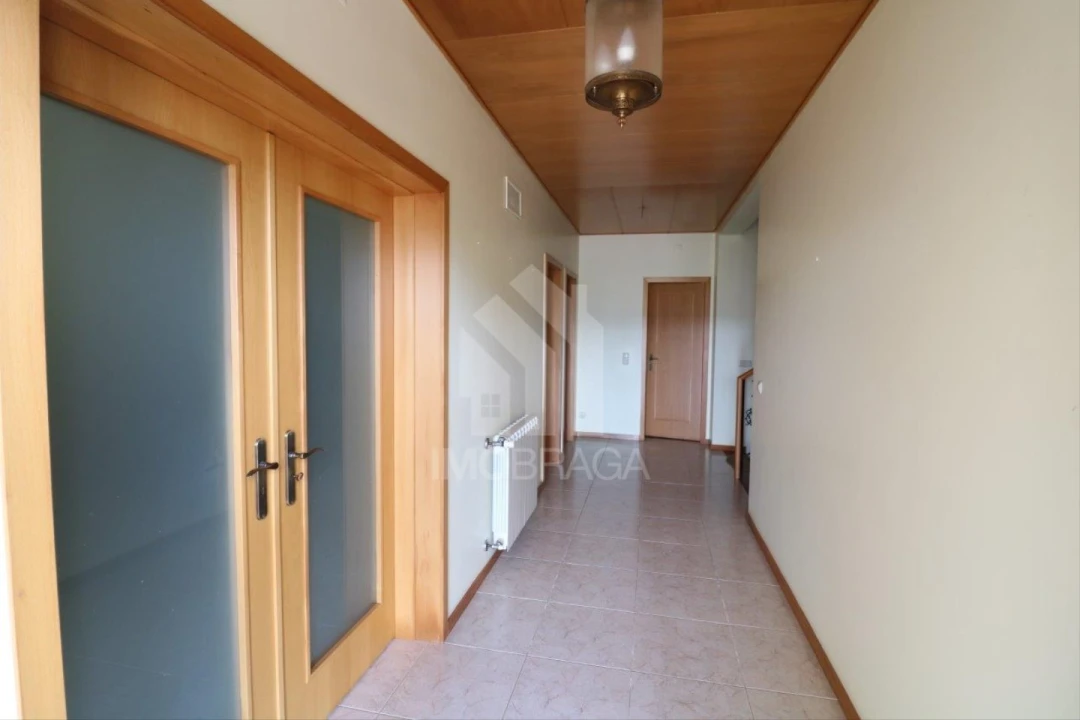 Moradia T4 para Venda em Lago Foto 21