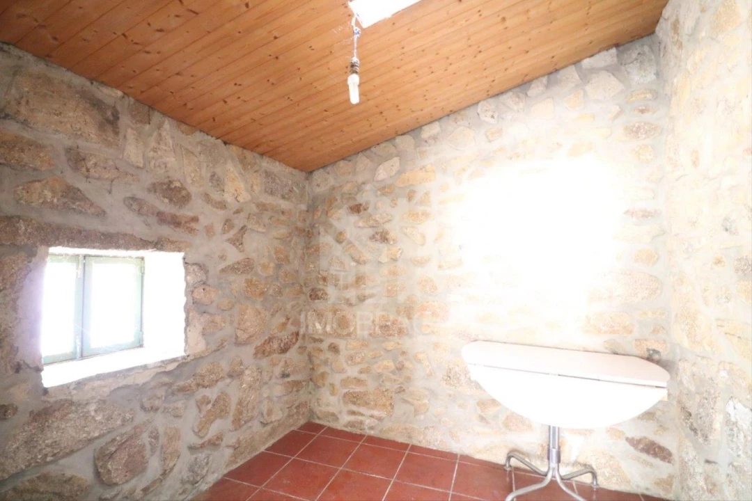 Moradia T4 para Venda em Lago Foto 50