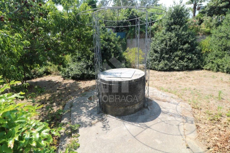 Moradia T4 para Venda em Lago Foto 12