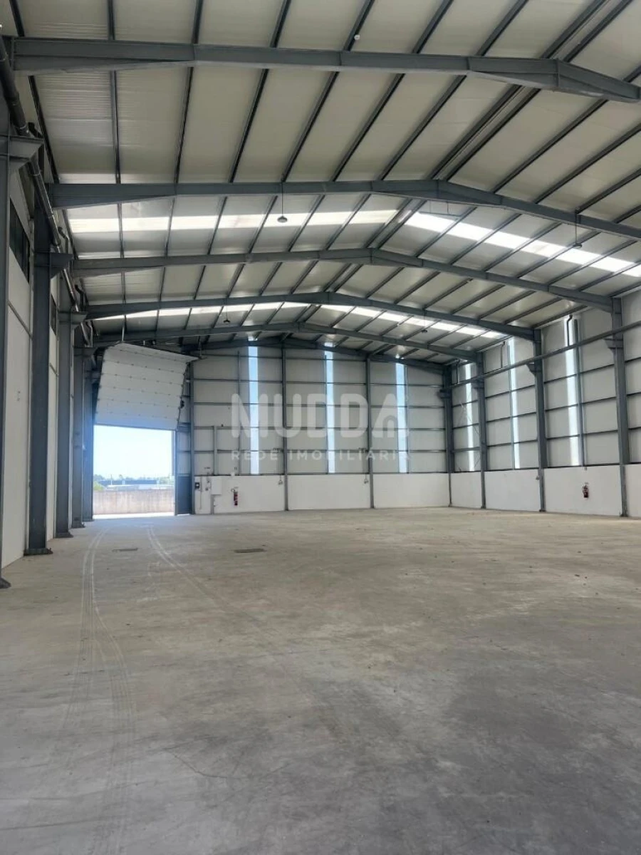 Armazém para Arrendamento em Oiã Foto 3