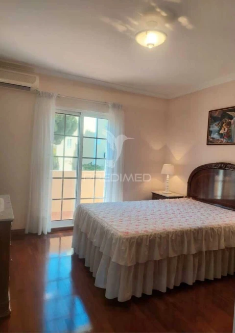 Moradia T3 para Venda em Quarteira
