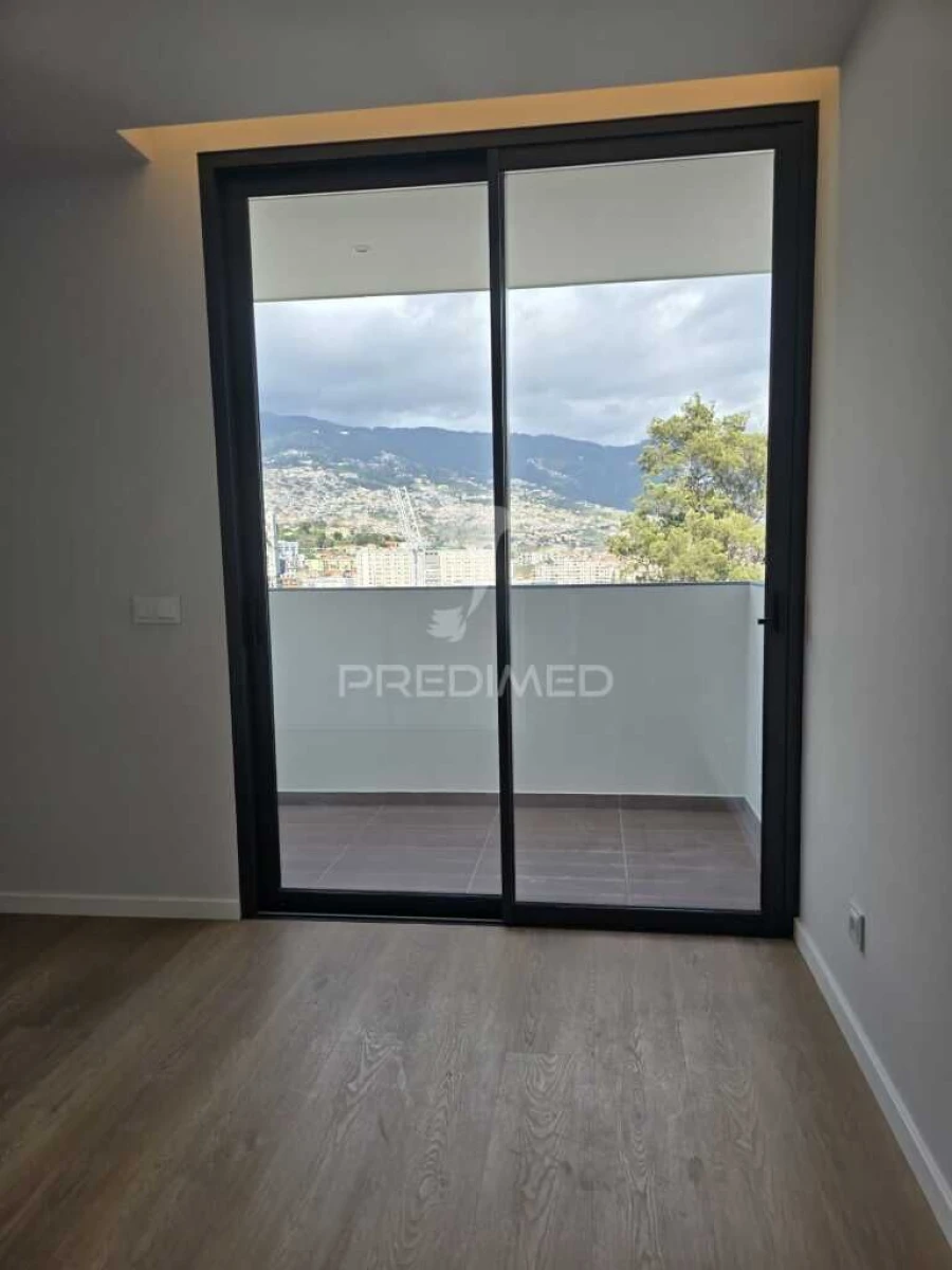 Apartamento T2 para Venda em São Martinho Foto 8