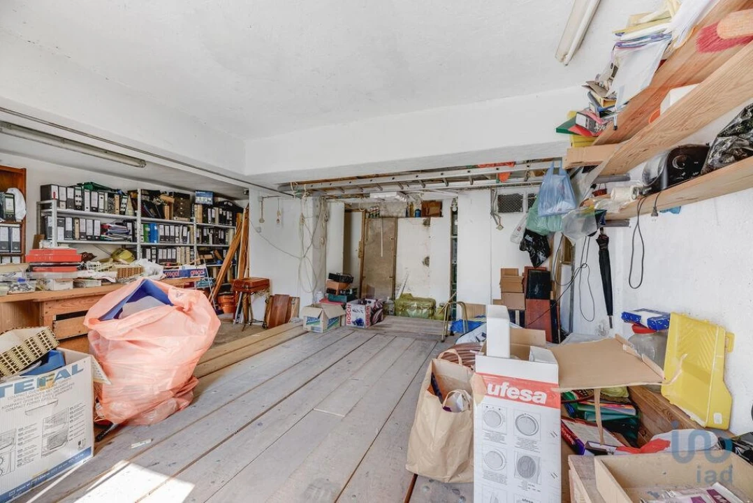 Garagem para Venda em Queluz e Belas Foto 2