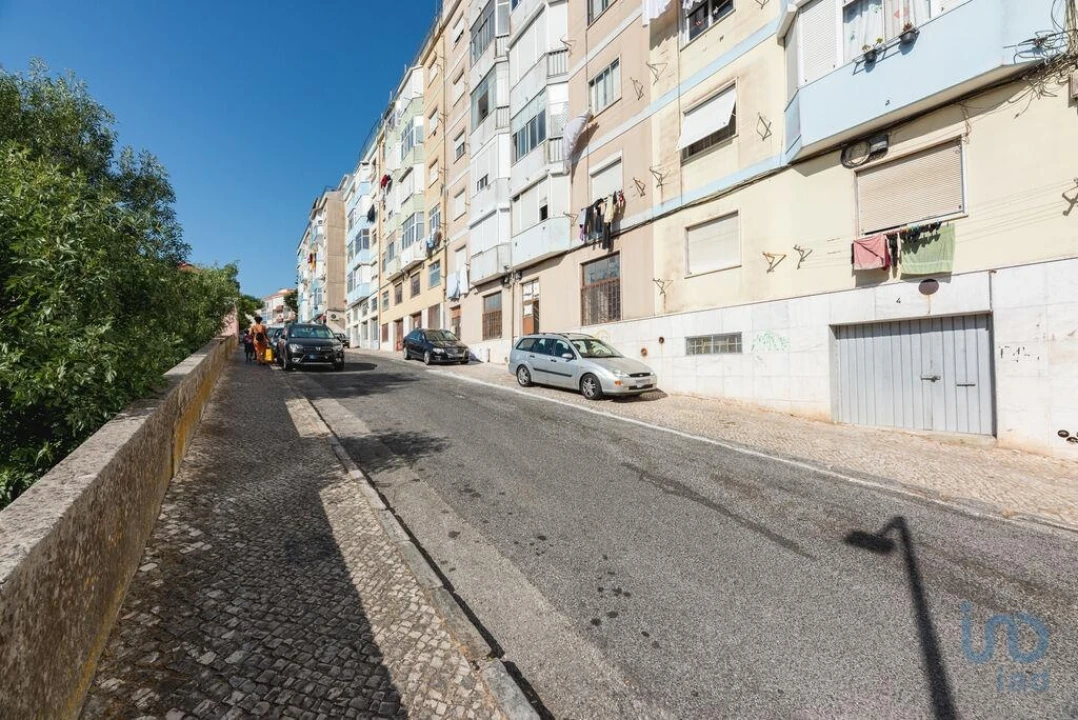 Garagem para Venda em Queluz e Belas Foto 11