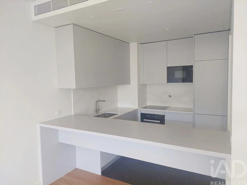 Apartamento T2 para Venda em Quarteira Foto 6
