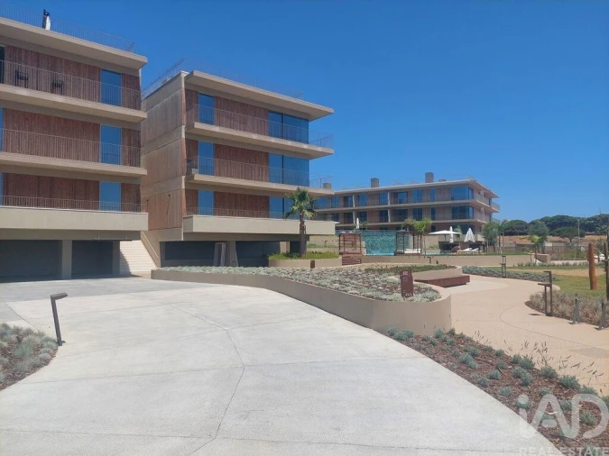 Apartamento T2 para Venda em Quarteira Foto 3