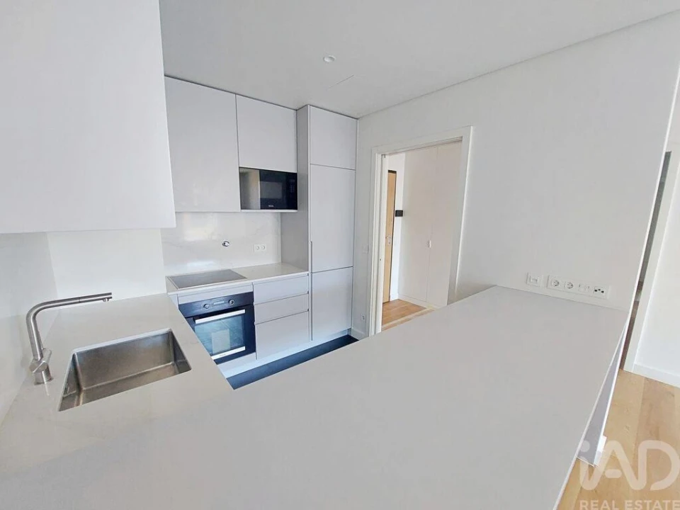 Apartamento T2 para Venda em Quarteira Foto 7