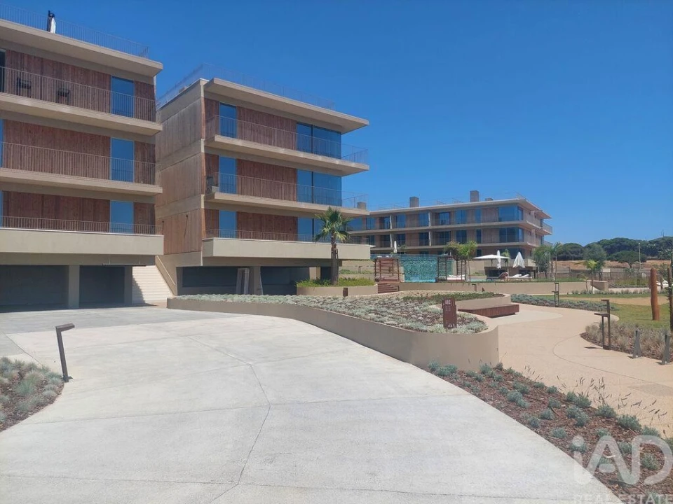 Apartamento T2 para Venda em Quarteira Foto 3