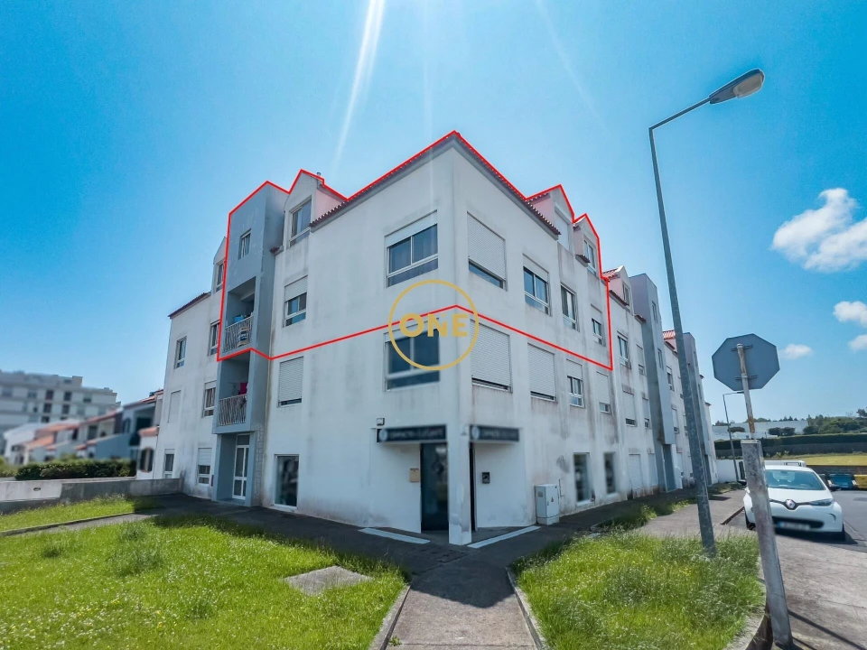 Apartamento T3 para Venda em Fajã de Baixo Foto 17