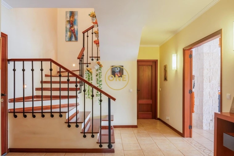 Apartamento T3 para Venda em Fajã de Baixo Foto 2