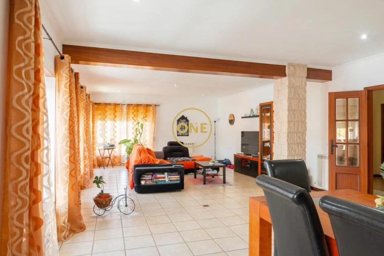 Apartamento T3 para Venda em Fajã de Baixo Foto 6