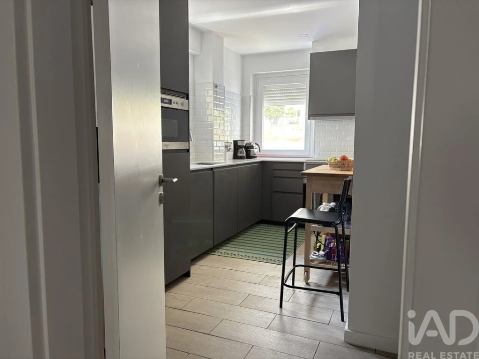 Apartamento T2 para Arrendamento em Campo de Ourique Foto 12